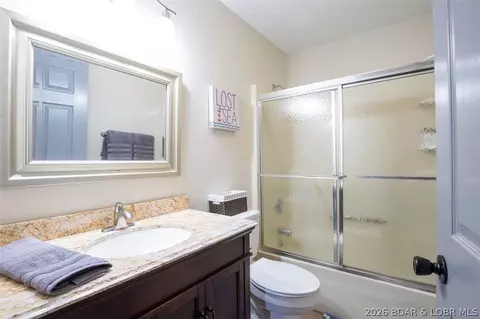 Bath - 472 Jupiter Rd, Camdenton, MO 65020 photo 8 of 9
