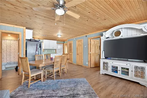 31962 Georgia Rd, Gravois Mills, MO 65037