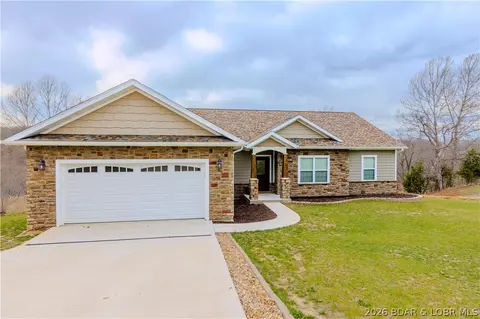 19 Lancelot Ct, Camdenton, MO 65020