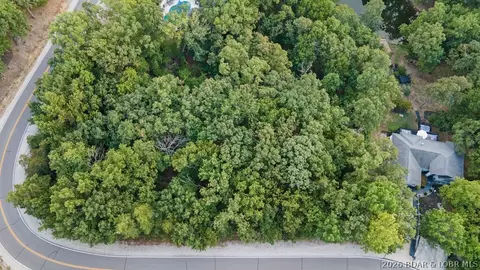 27 Regency Cove Dr, Lake Ozark, MO 65049