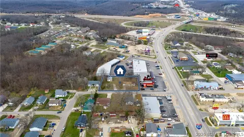 44 First St, Camdenton, MO 65020