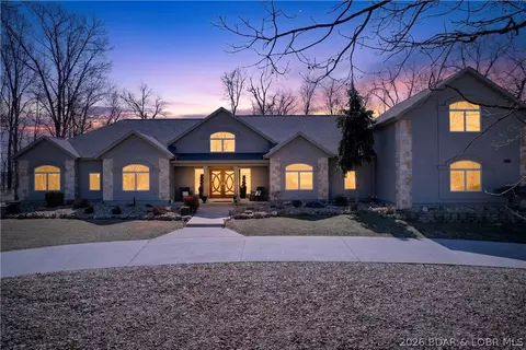 890 Anemone Rd, Lake Ozark, MO 65049