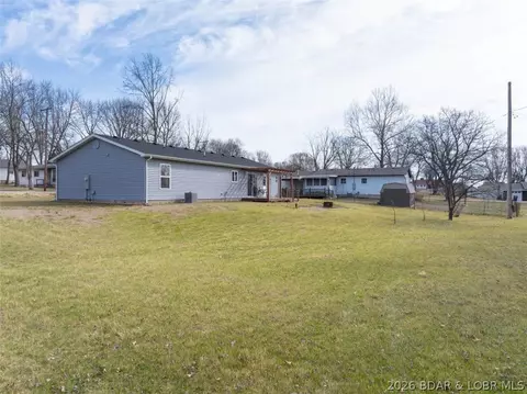 Exterior - 208 E Jemphrey St, Eldon, MO 65026 photo 2 of 7