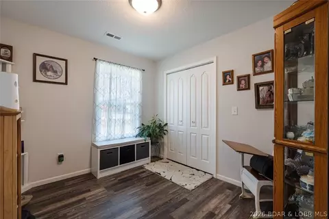 Entry Way - 208 E Jemphrey St, Eldon, MO 65026 photo 4 of 7