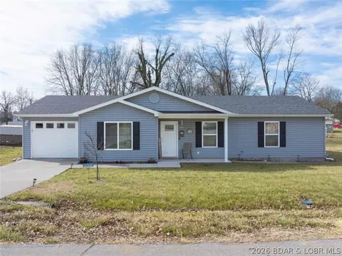Exterior - 208 E Jemphrey St, Eldon, MO 65026 photo 4 of 7