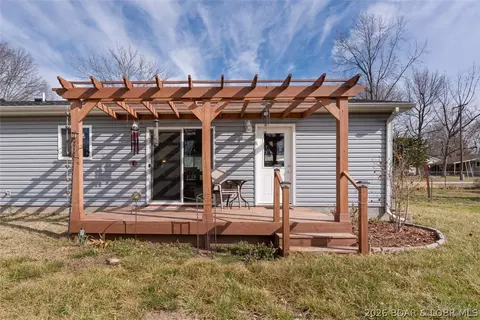 Exterior - 208 E Jemphrey St, Eldon, MO 65026 photo 3 of 7