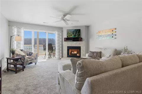 4800 Eagleview Dr #223, Osage Beach, MO 65065