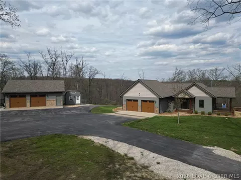 6055 Mccasland Rd, Stover, MO 65078