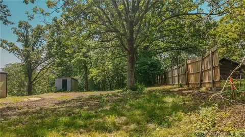 17880 Old W Rd, Versailles, MO 65084