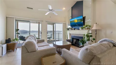 508 Harbour Towne Dr #E 508, Lake Ozark, MO 65049