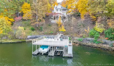 213 Crown Point Ln, Four Seasons, MO 65049