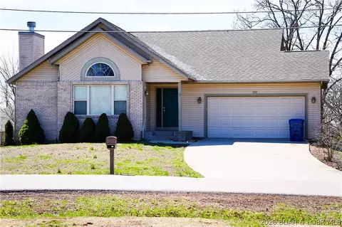 31 Sunset Dr, Camdenton, MO 65020