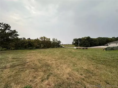 Wade Boulevard, Tipton, MO 65081 photo 2