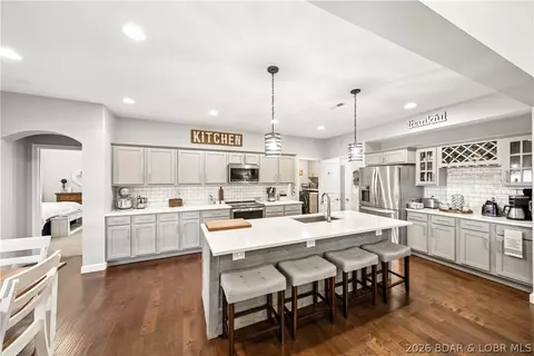 23 Lani Ln, Linn Creek, MO 65052