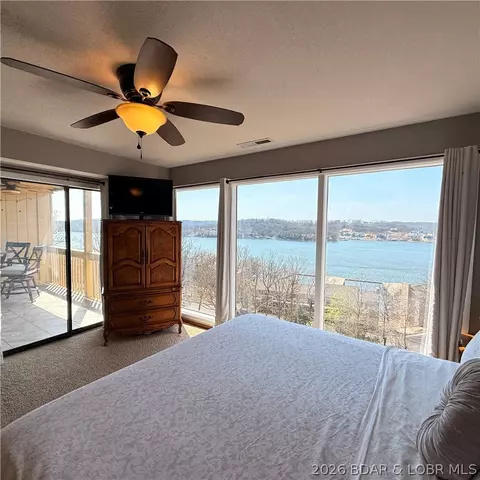 2500 Bay Point Ln #833, Osage Beach, MO 65065