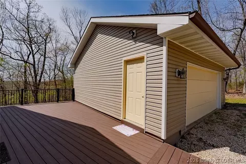 Exterior - 4 Kiefer Rd, Lake Ozark, MO 65049 photo 5 of 12