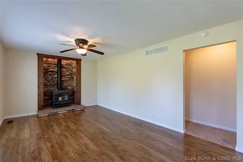 Living - 4 Kiefer Rd, Lake Ozark, MO 65049 photo 2 of 6