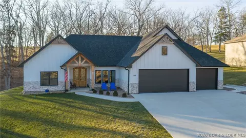 469 Palmer Dr, Lake Ozark, MO 65049