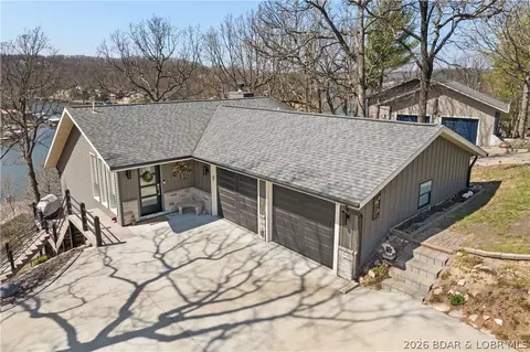 475 Woodland Pt, Linn Creek, MO 65052