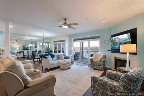 5450 Christopher Ln #231, Osage Beach, MO 65065