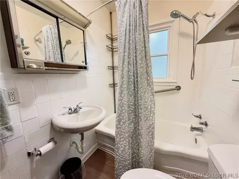 Bath - 216 Olive St, Eldon, MO 65026 photo 6 of 7