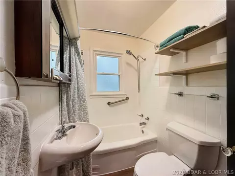 Bath - 216 Olive St, Eldon, MO 65026 photo 7 of 7