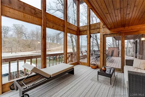 268 Snap Dragon Dr, Camdenton, MO 65020