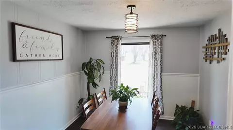 Entry Way - 421 W Bourbon St, Eldon, MO 65026 photo 1 of 1
