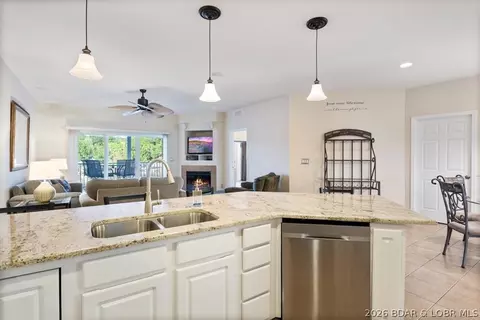 1359 Seascape #108, Osage Beach, MO 65065