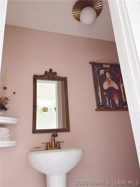 Bath - 248 Midway Rd, Eldon, MO 65026 photo 7 of 8