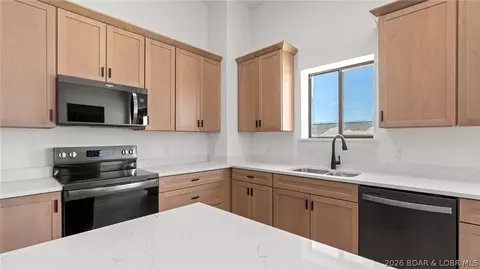 100 Blue Heron Hill Ln #220, Lake Ozark, MO 65049