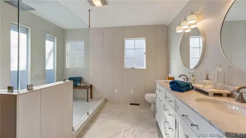 Bath - 2185 Valley Rd, Osage Beach, MO 65065 photo 1 of 4