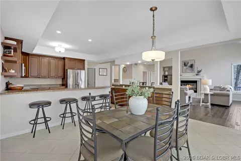 Dining - 520 Eagle Dr, Lake Ozark, MO 65049 photo 3 of 4