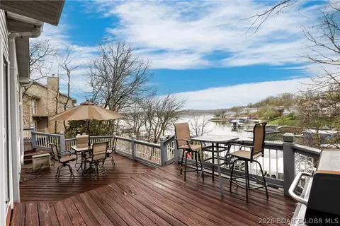 Exterior - 520 Eagle Dr, Lake Ozark, MO 65049 photo 3 of 8