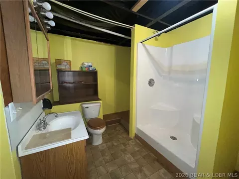 Bath - 29685 Ivy Bend Rd, Stover, MO 65078 photo 5 of 5