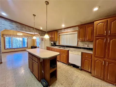 Kitchen - 29685 Ivy Bend Rd, Stover, MO 65078 photo 2 of 2