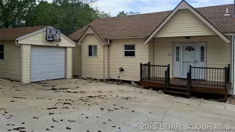 57 Oriole Rd, Lake Ozark, MO 65049
