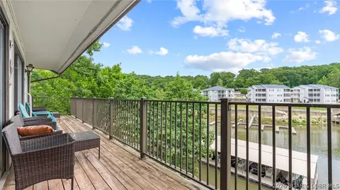 87 Circle Edge Dr UNIT 19-3A, Four Seasons, MO 65049