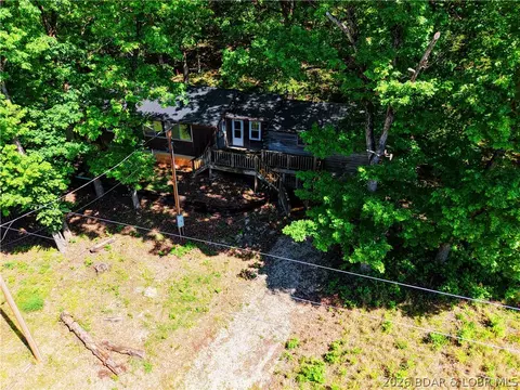 5566 Bonnie Spring Valley Dr, Stover, MO 65078