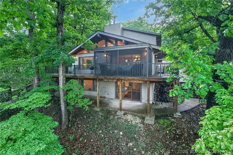 1054 Linn Creek Rd, Lake Ozark, MO 65049