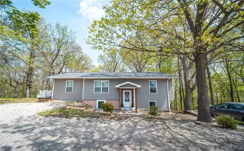 132 N Shore Dr, Lake Ozark, MO 65049