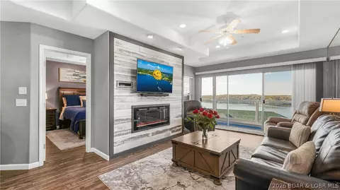 92 Emerald Bay Dr #1C, Lake Ozark, MO 65049