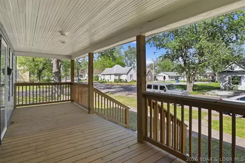 Exterior - 301 Locust St, Eldon, MO 65026 photo 5 of 7