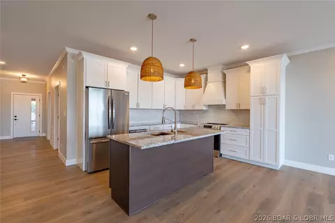 4925 Robins Cir #4B, Osage Beach, MO 65065