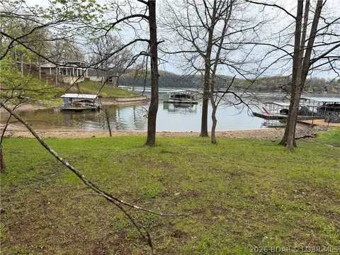 Island View, Camdenton, MO 65020
