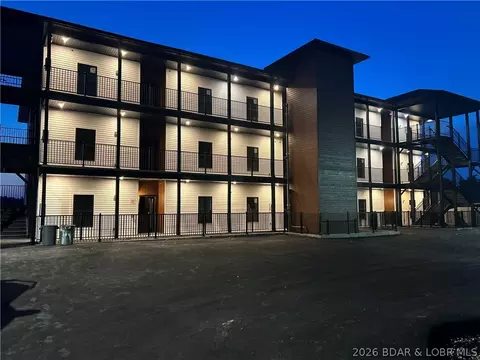 4925 Robins Cir #3A, Osage Beach, MO 65065