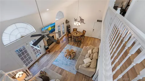1453 Ginger Rd, Lake Ozark, MO 65049