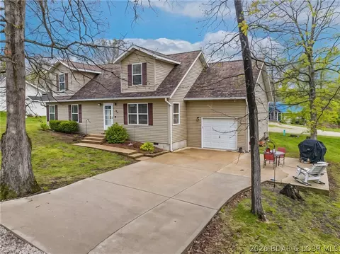 150 Kinchlow Ranch Rd, Sunrise Beach, MO 65079