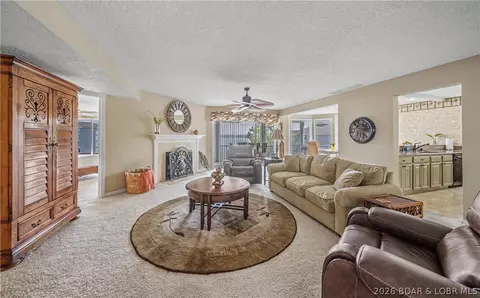 488 Regatta Bay Cir #3D, Lake Ozark, MO 65049