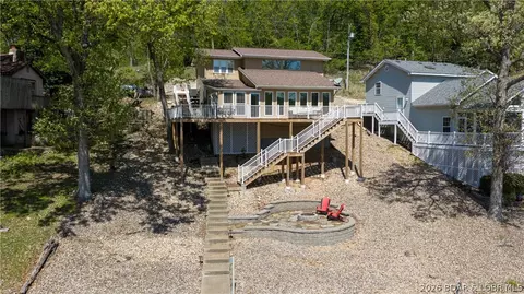 290 Huckleberry Hill Dr, Sunrise Beach, MO 65079